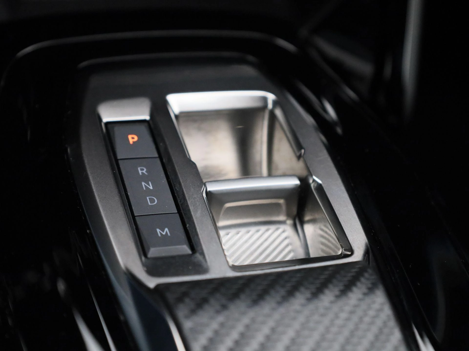 Peugeot-208-image-19