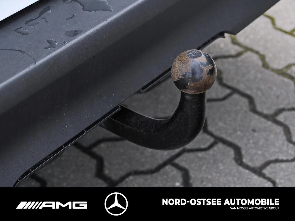 Mercedes-Benz-Vito-image-13