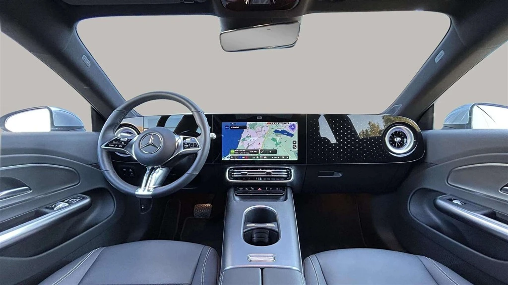 Mercedes-Benz-CLA-image-13