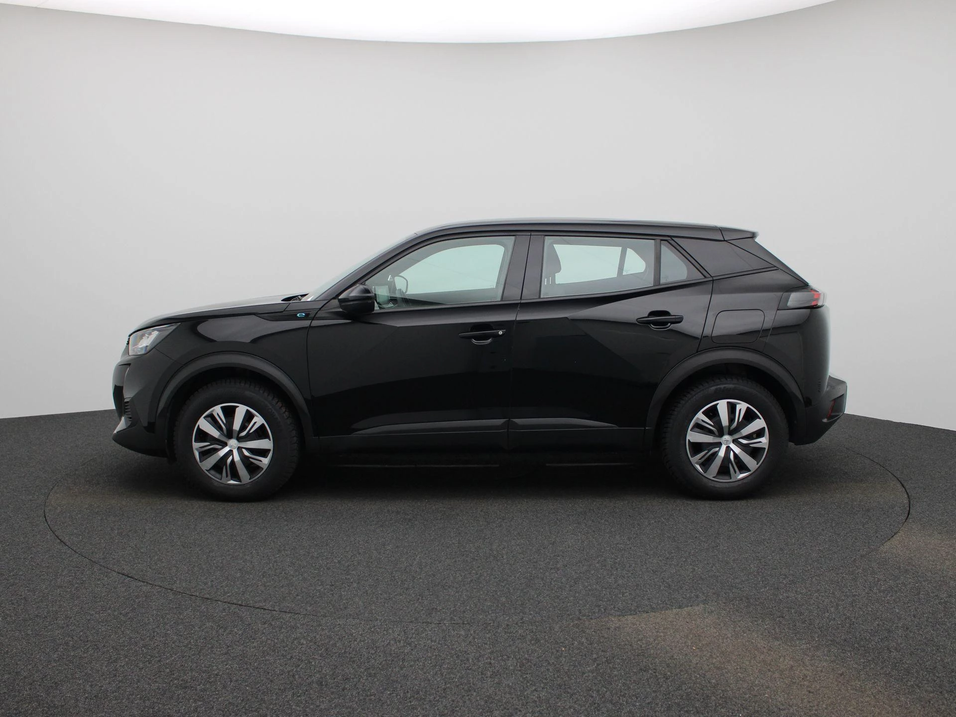 Peugeot e-2008