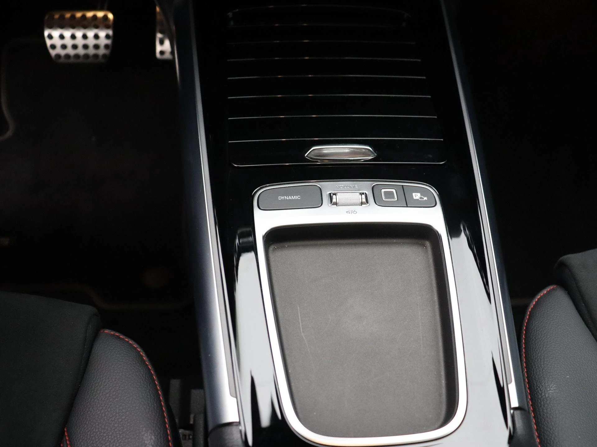 Mercedes-Benz EQA 250+ Star Edition + PANORAMISCH DAK + BURMESTER + HEAD UP + CARPLAY