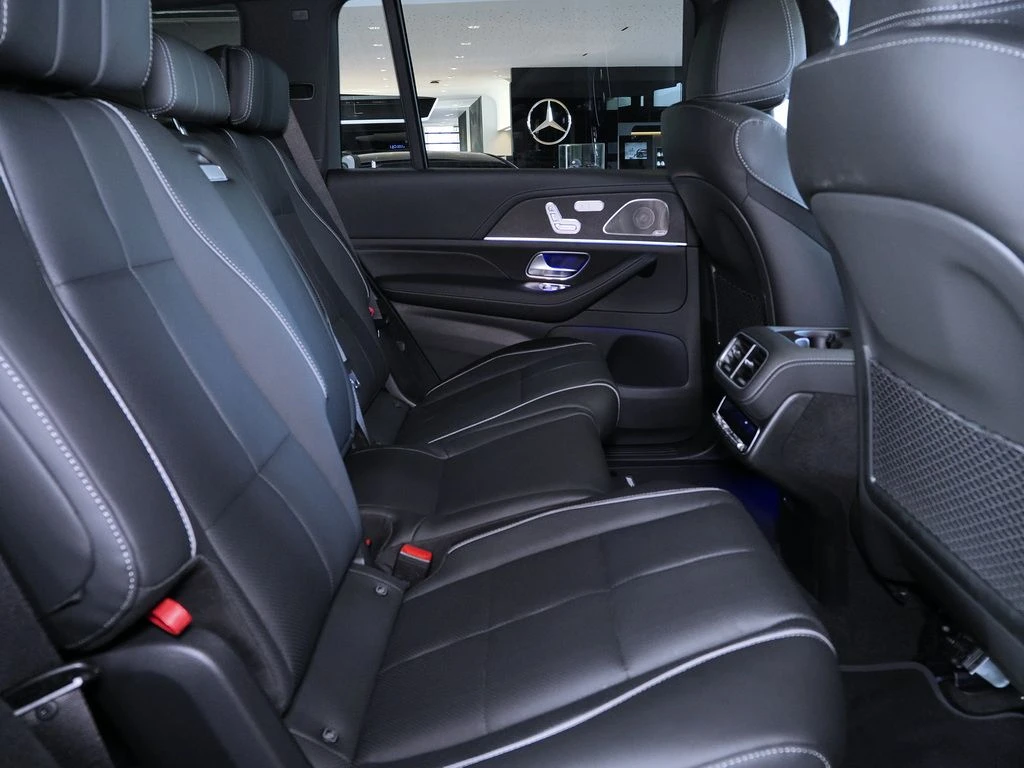 Mercedes-Benz-GLS 450 d-image-12