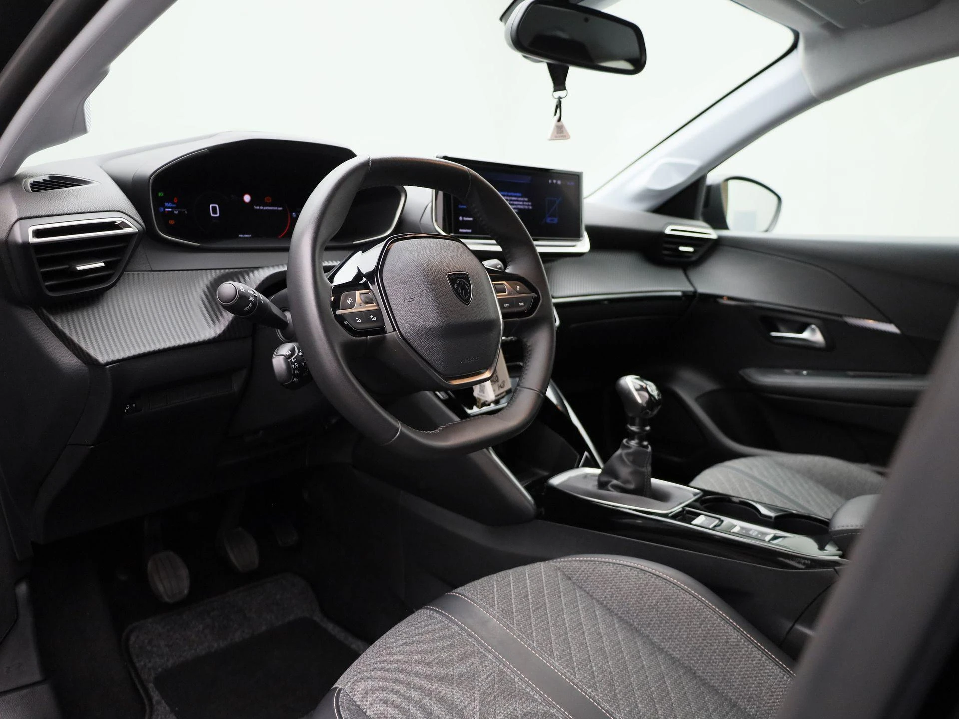 Peugeot 208 1.2 PureTech 100 MAN6 S&S Allure