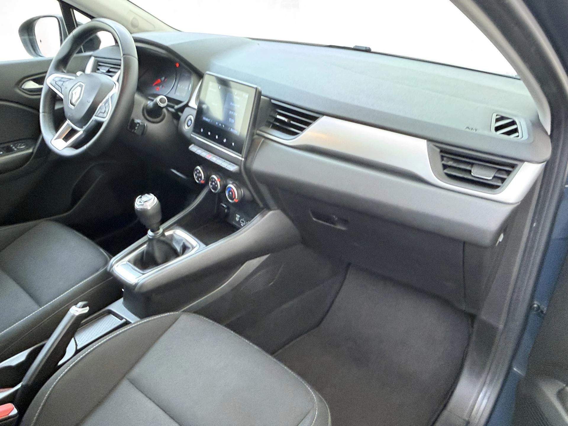 Renault-Captur-image-4