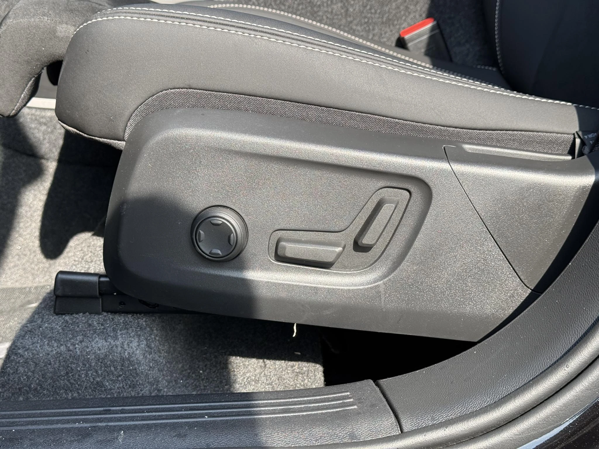 Volvo-XC40-image-16