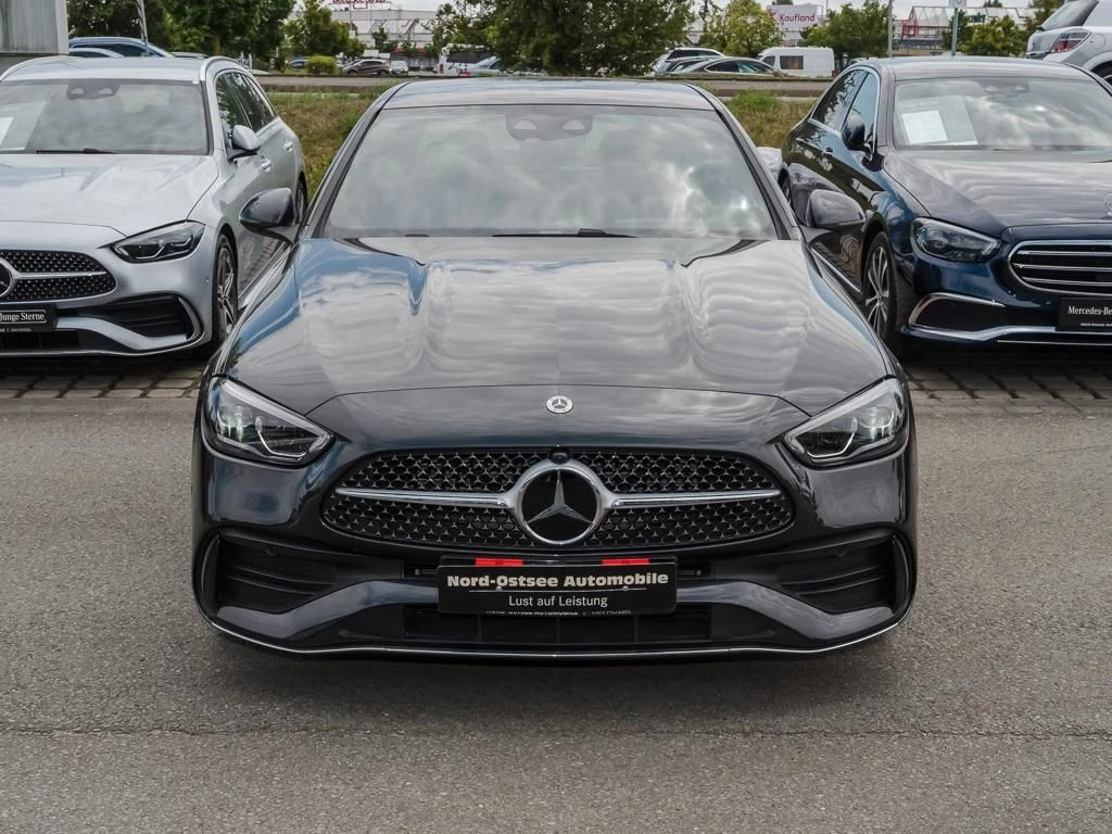 Mercedes-Benz-C-Klasse 300-image-3