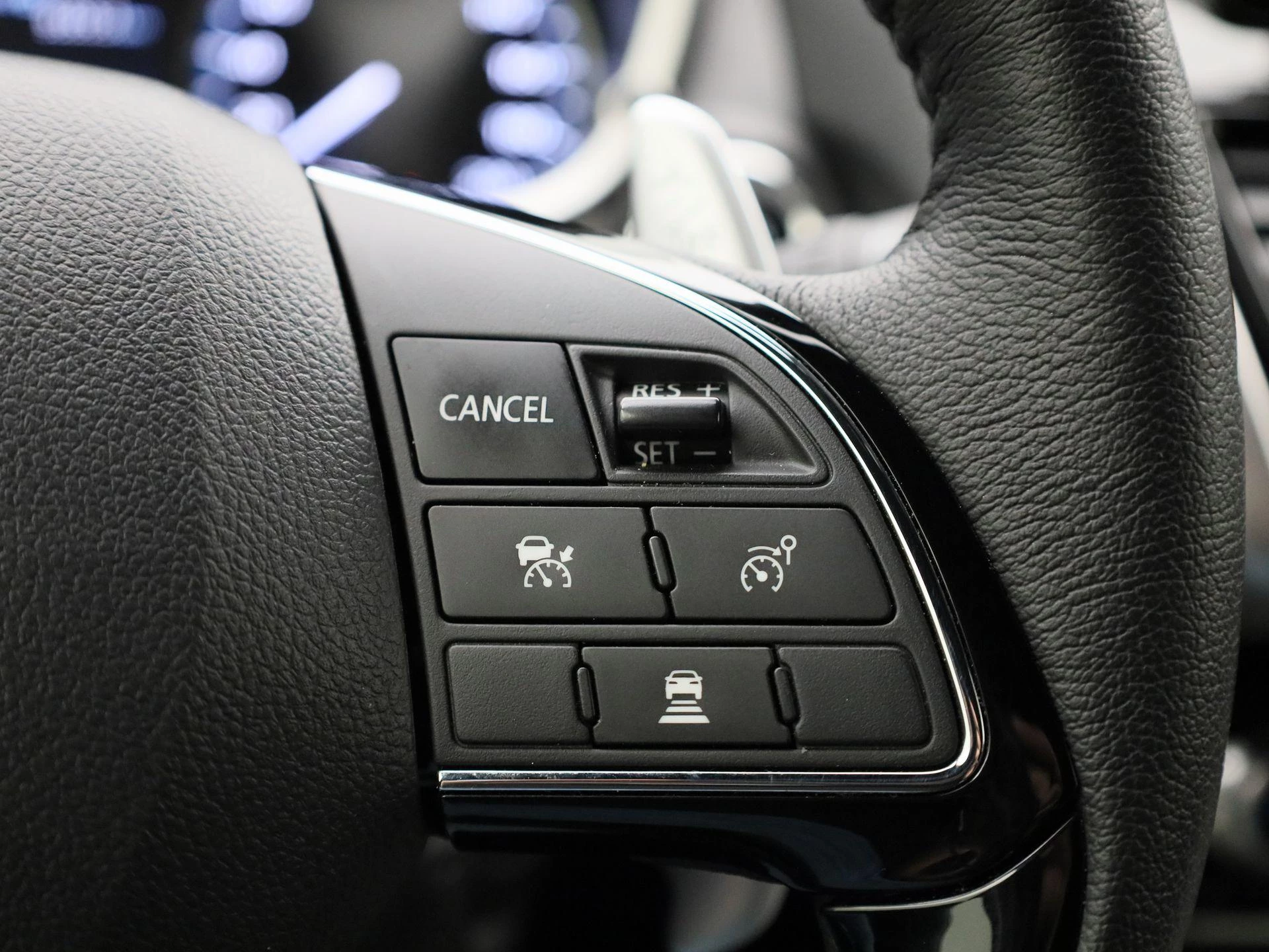 Mitsubishi-Eclipse Cross-image-27