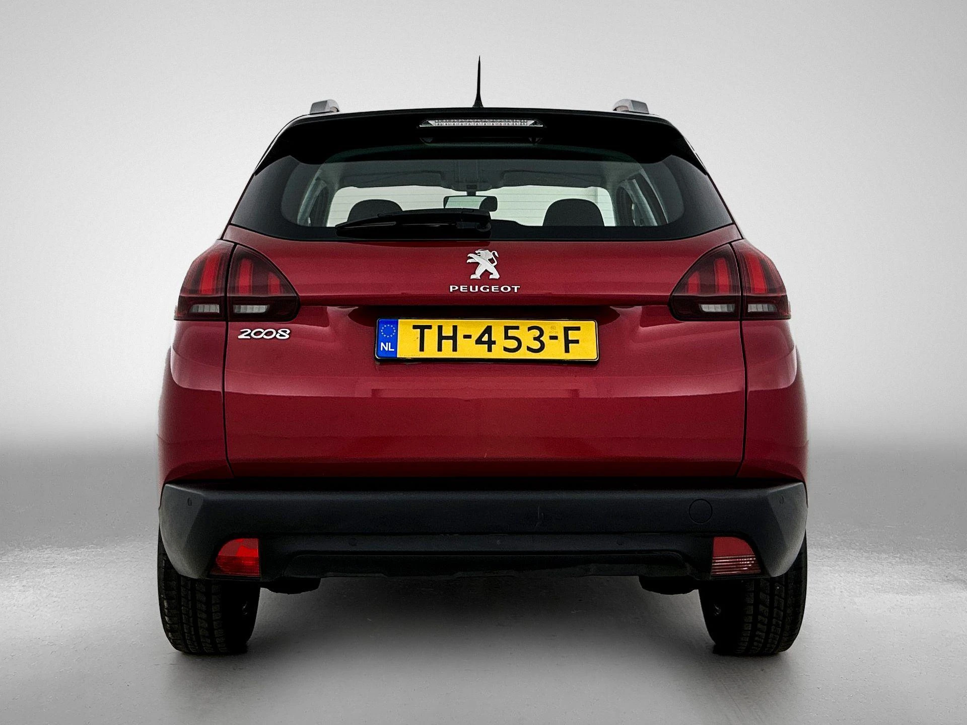 Peugeot-2008-image-2