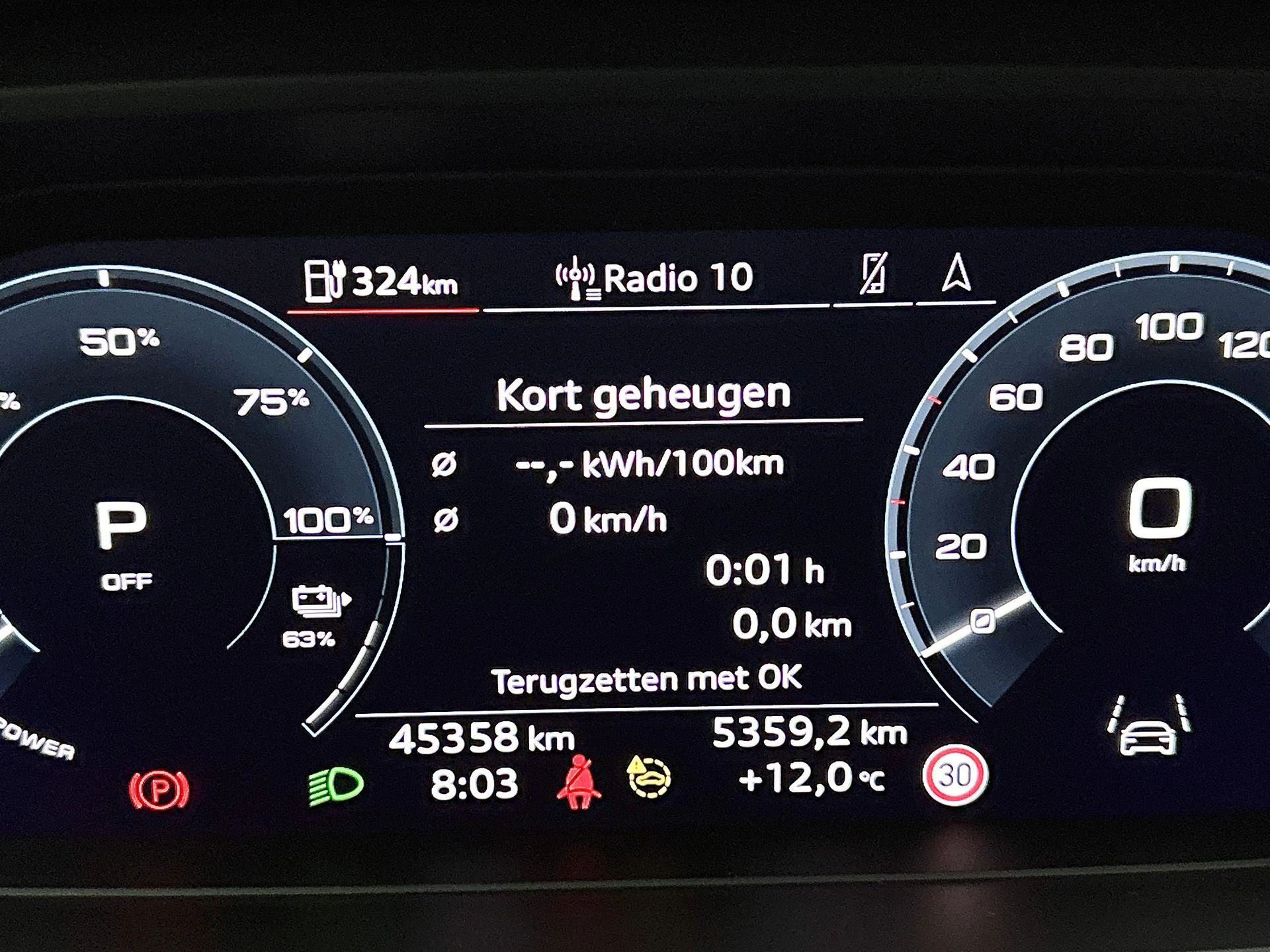Audi-Q4 e-tron-image-21