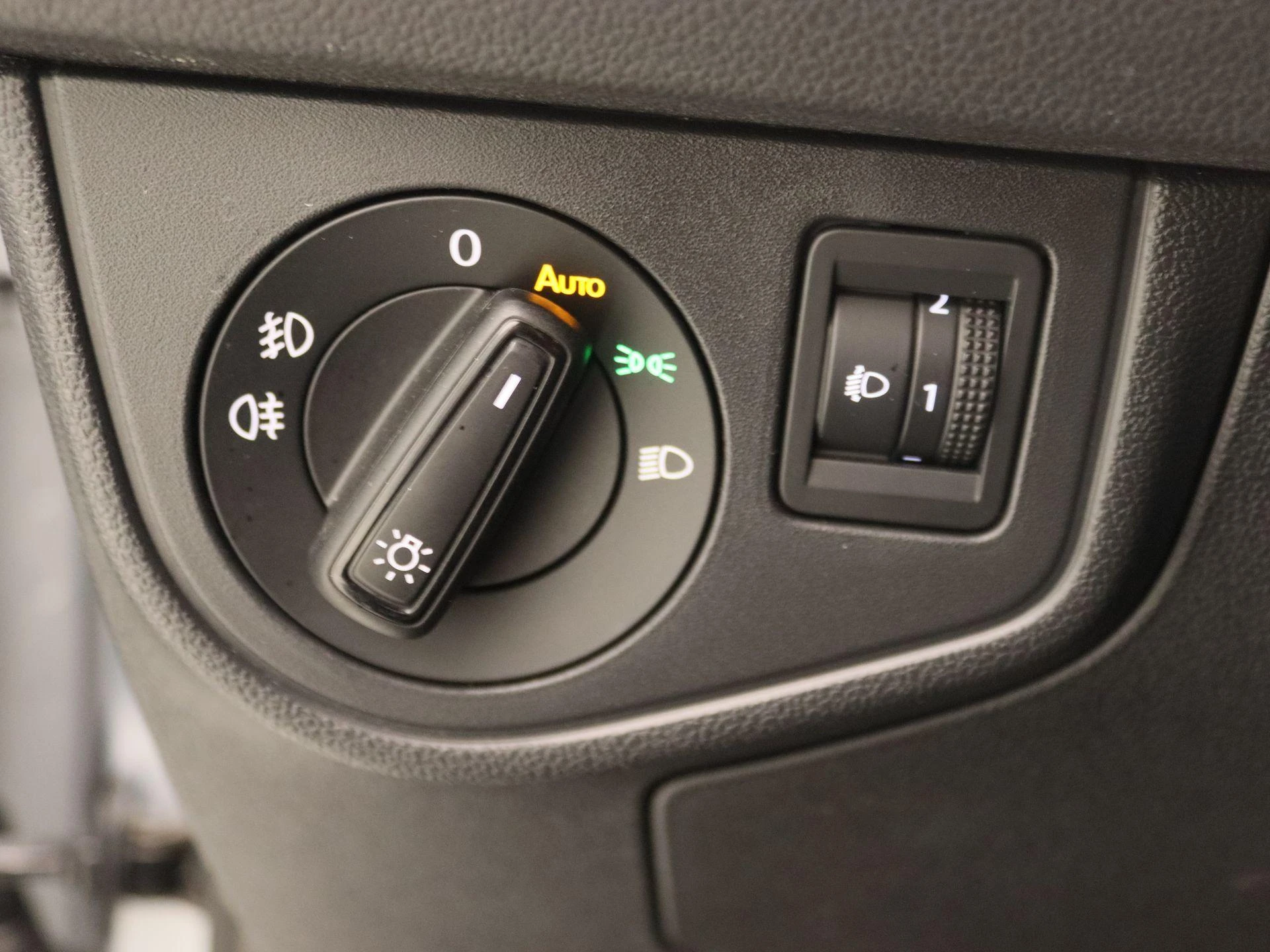Volkswagen-Taigo-image-19