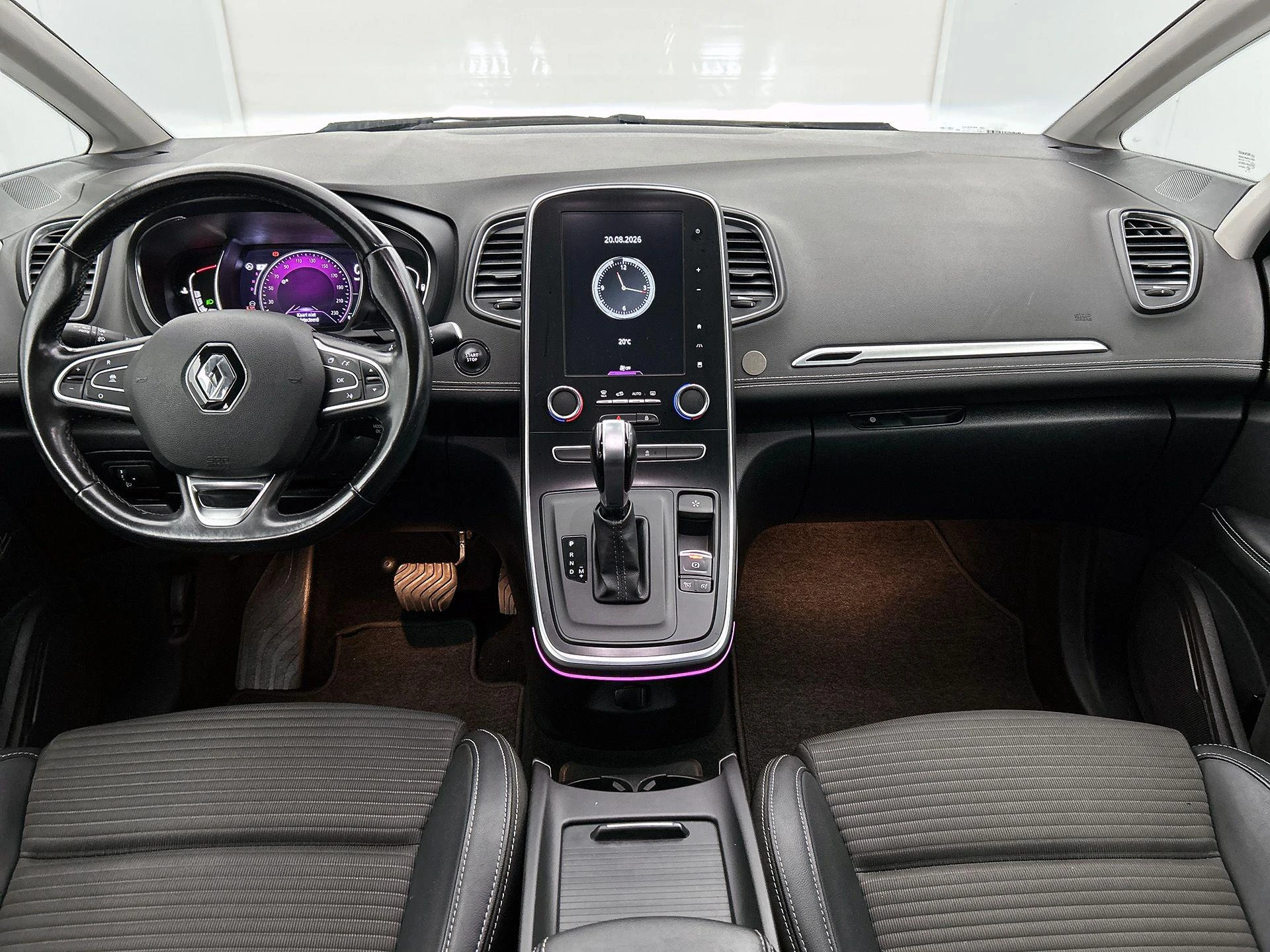 Renault-Grand Scénic-image-19