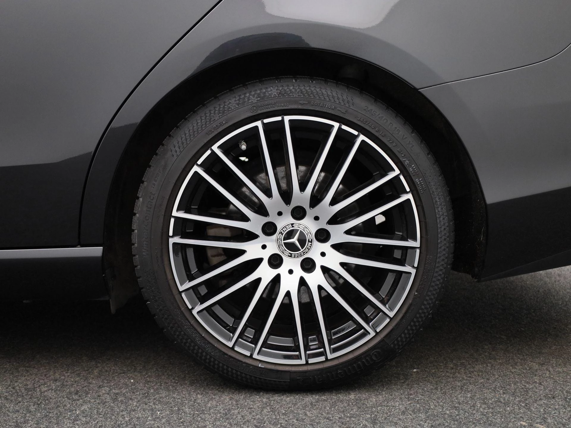 Mercedes-Benz-C-Klasse-image-10