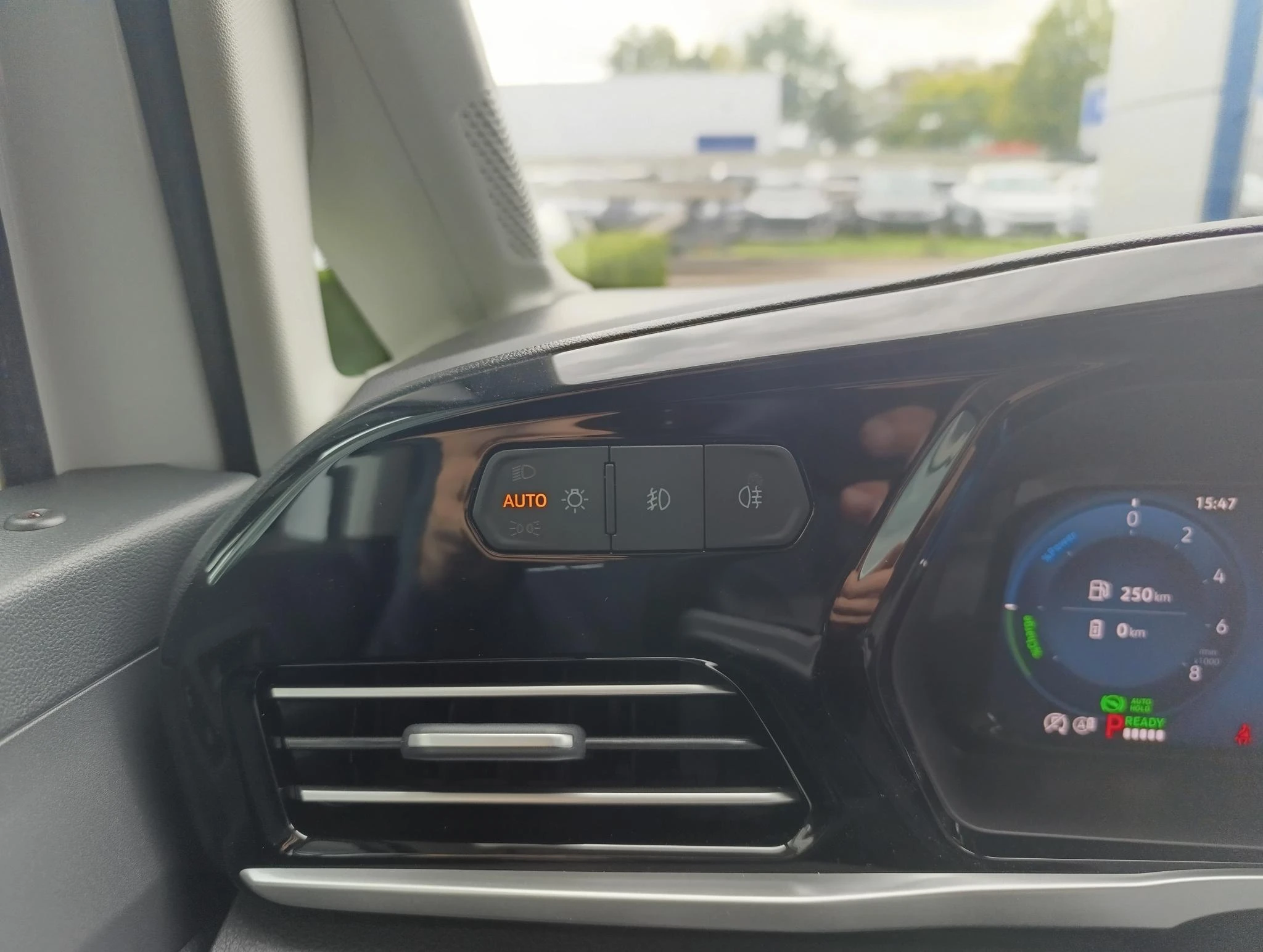 Ford-Transit Connect-image-13