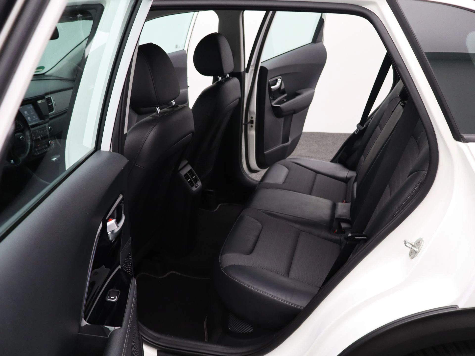 Kia-Niro-image-34