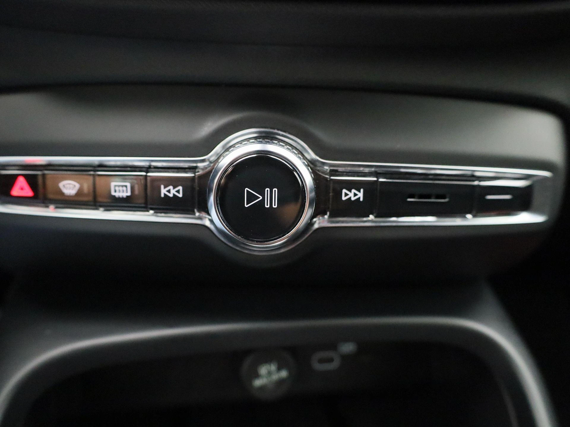 Volvo-XC40-image-21