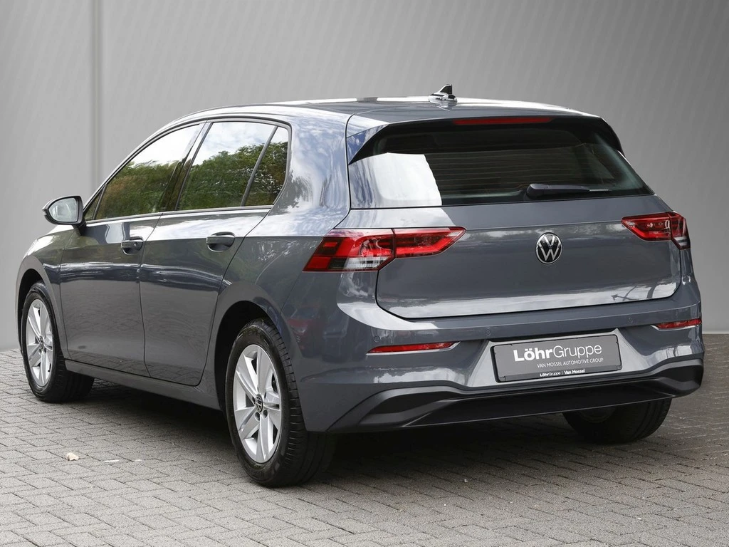 Volkswagen-Golf-image-2