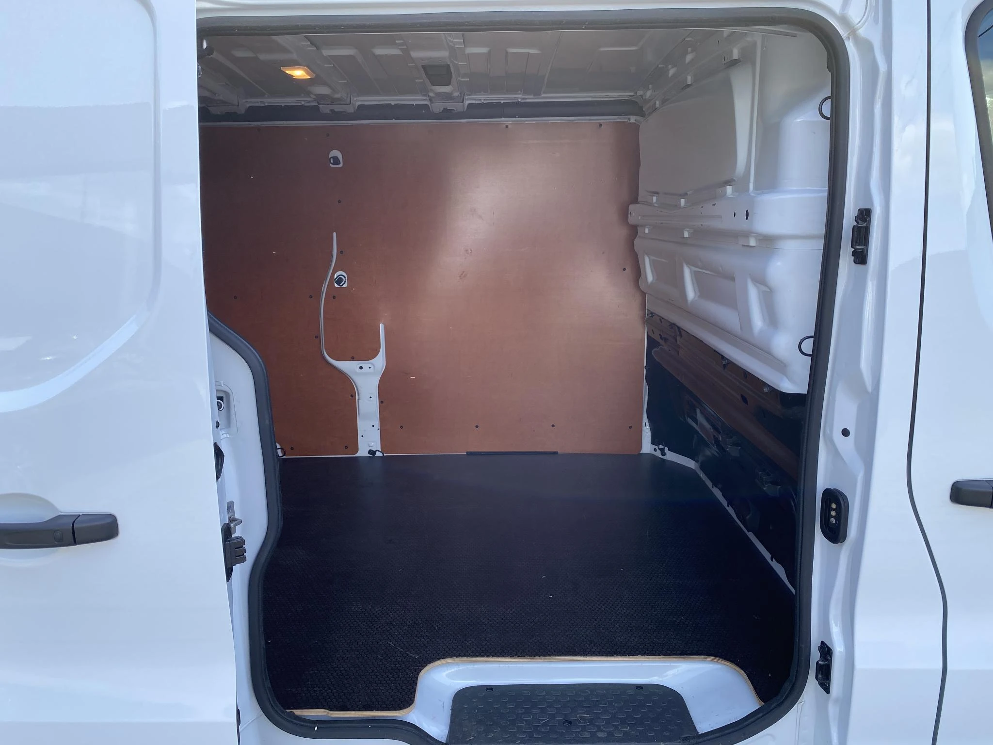 Renault-Trafic-image-13