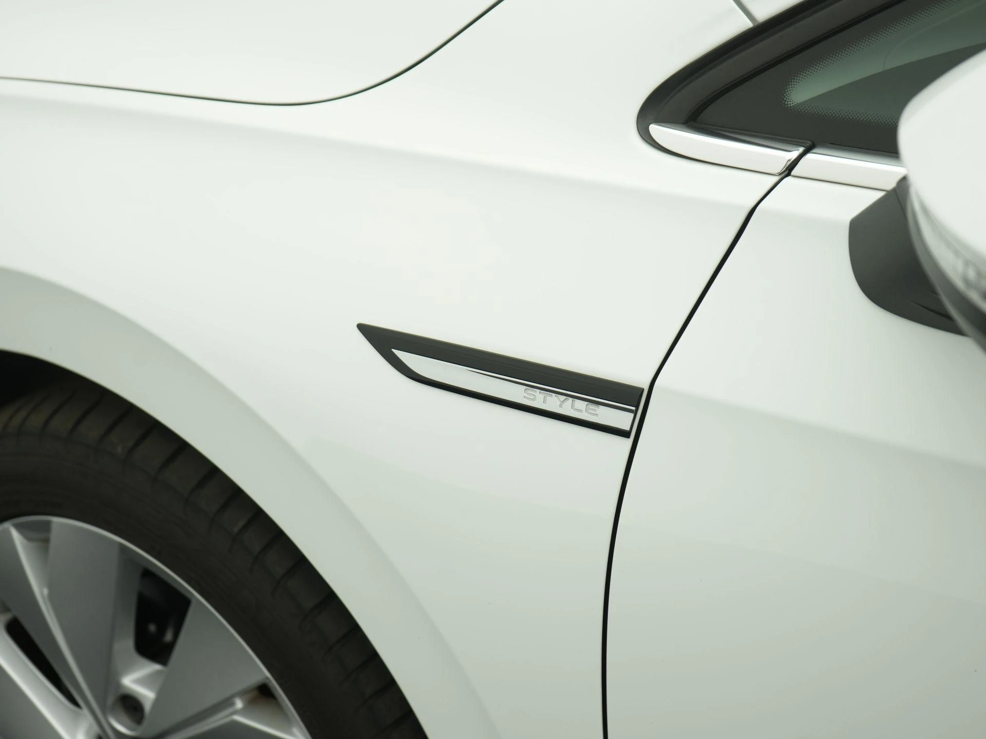 Volkswagen-Golf-image-37