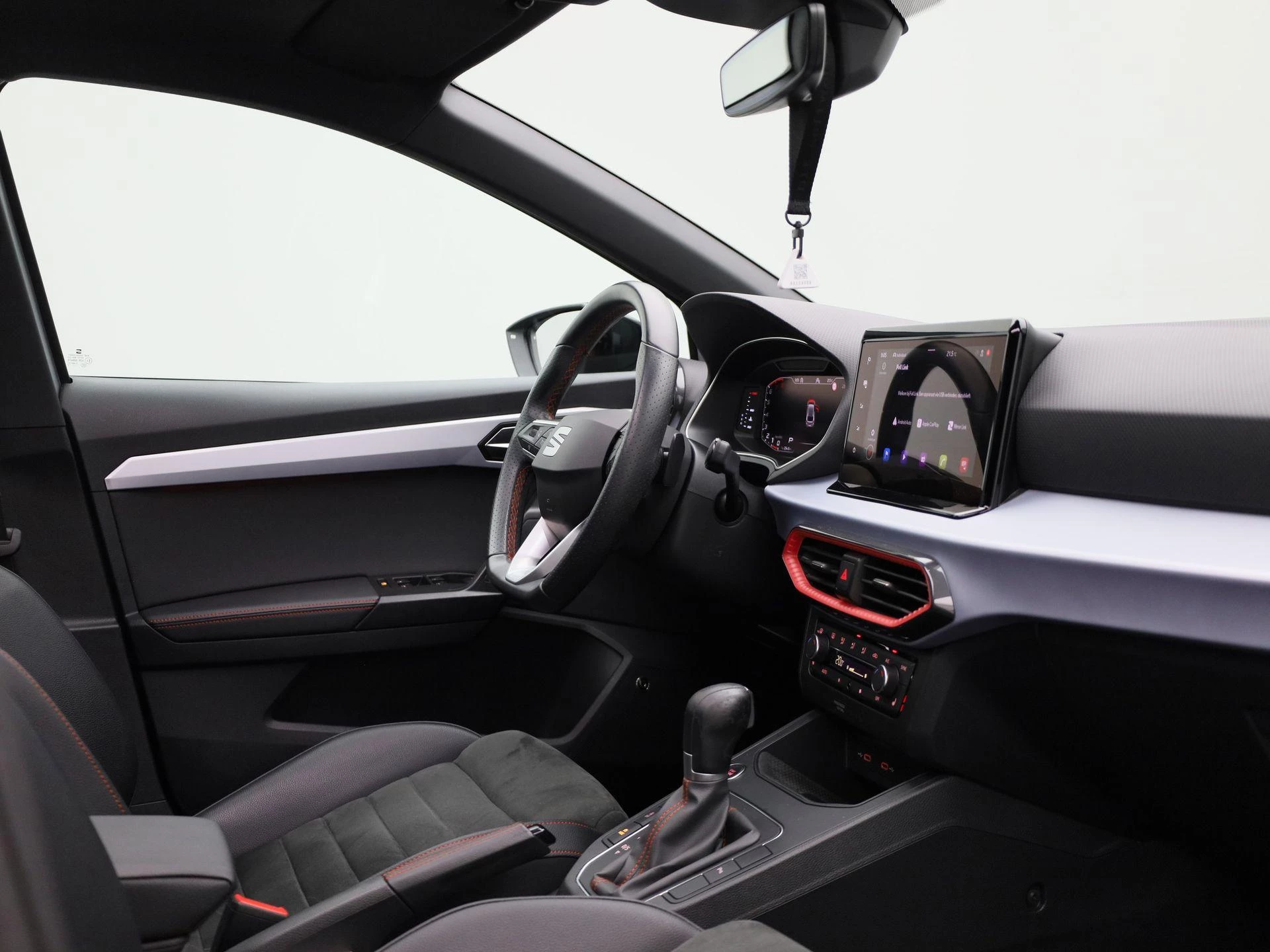 SEAT-Ibiza-image-34