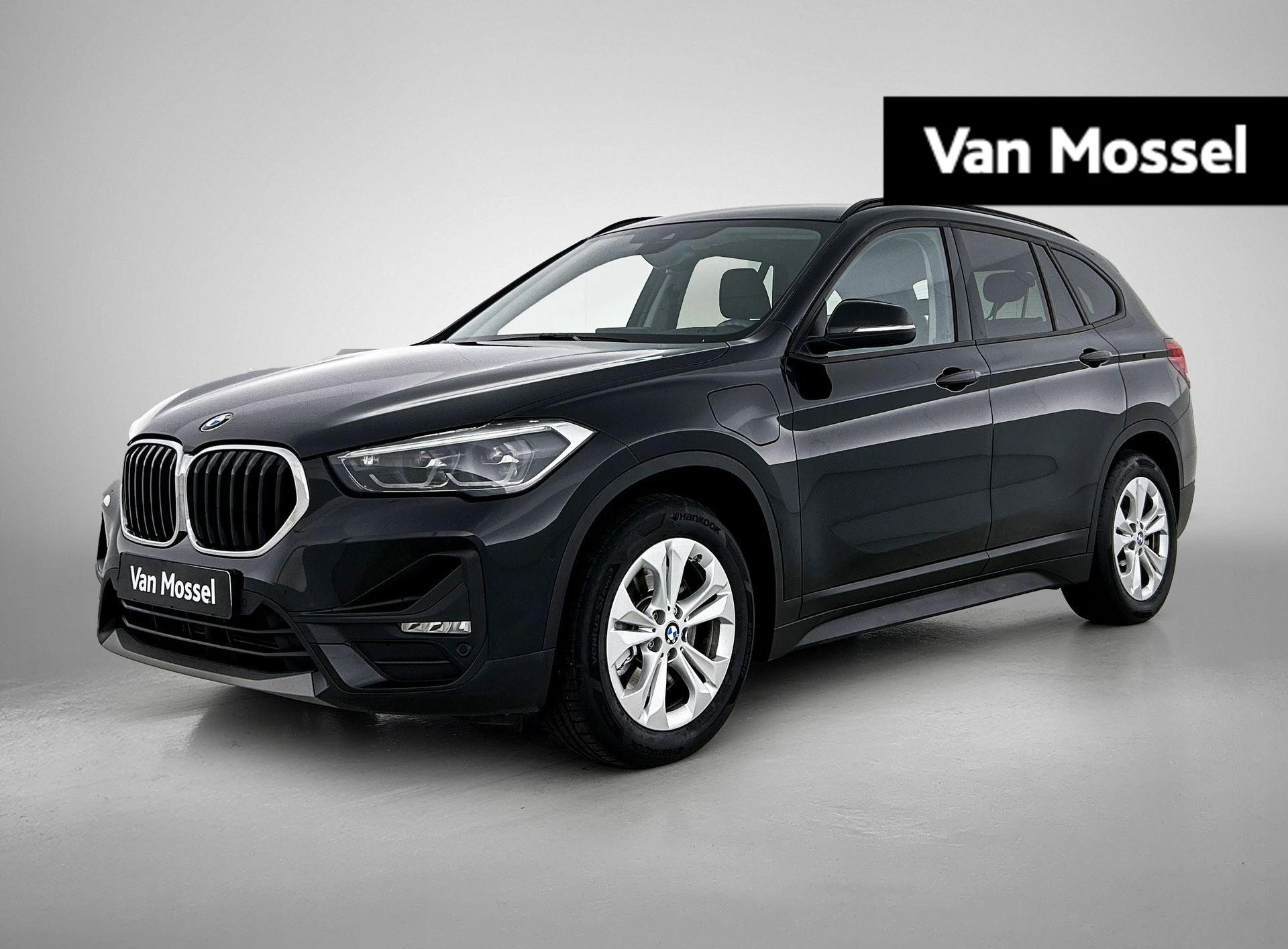 BMW-X1-image-0