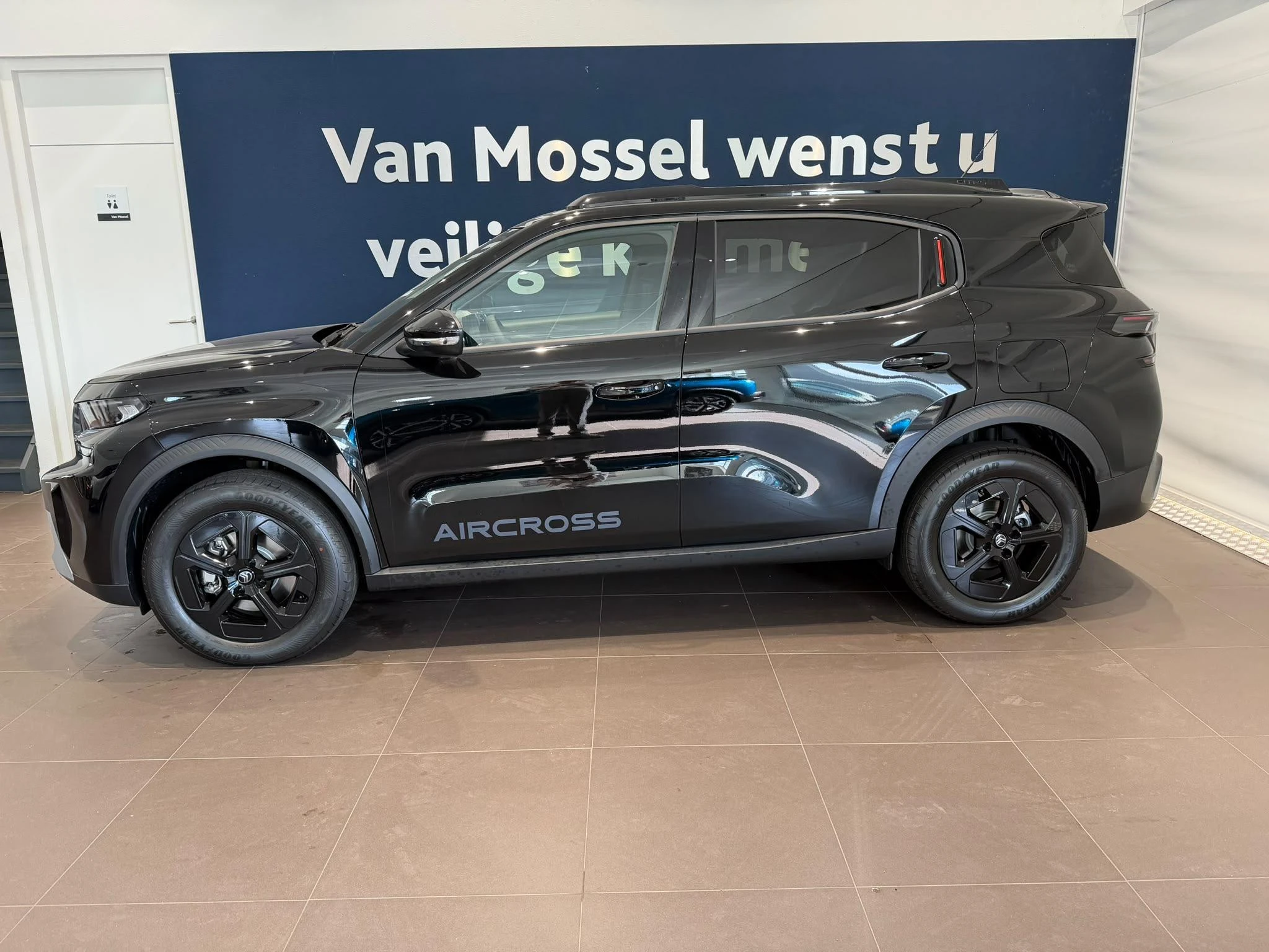 Citroën-ë-C3 Aircross-image-1