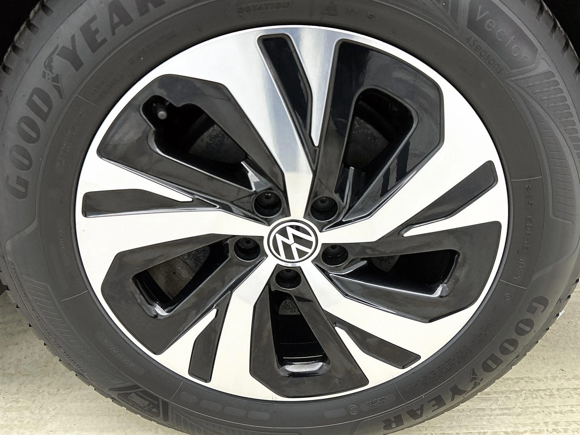 Volkswagen-ID.4-image-34