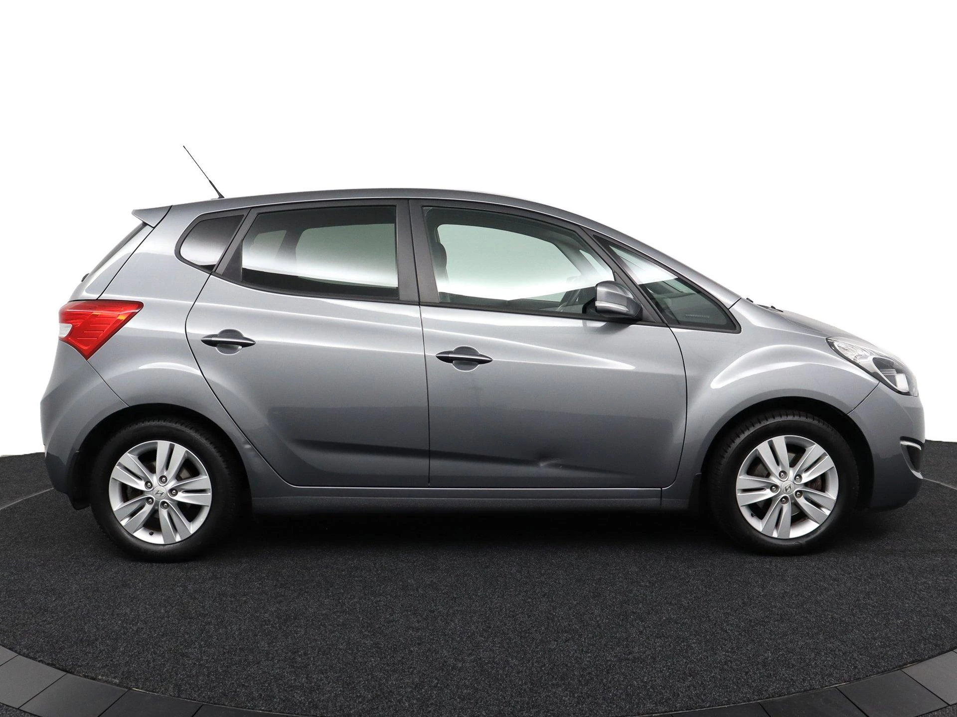 Hyundai-ix20-image-10