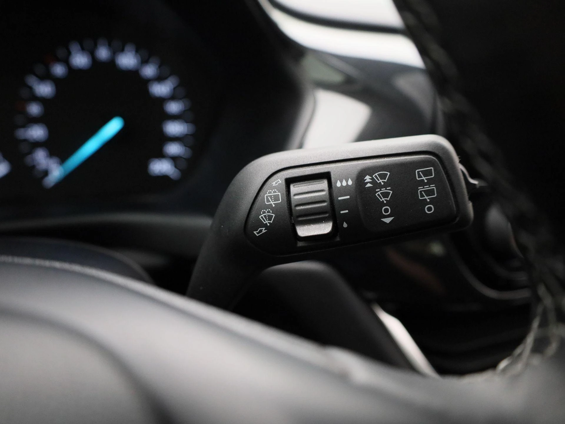 Ford-Puma-image-19