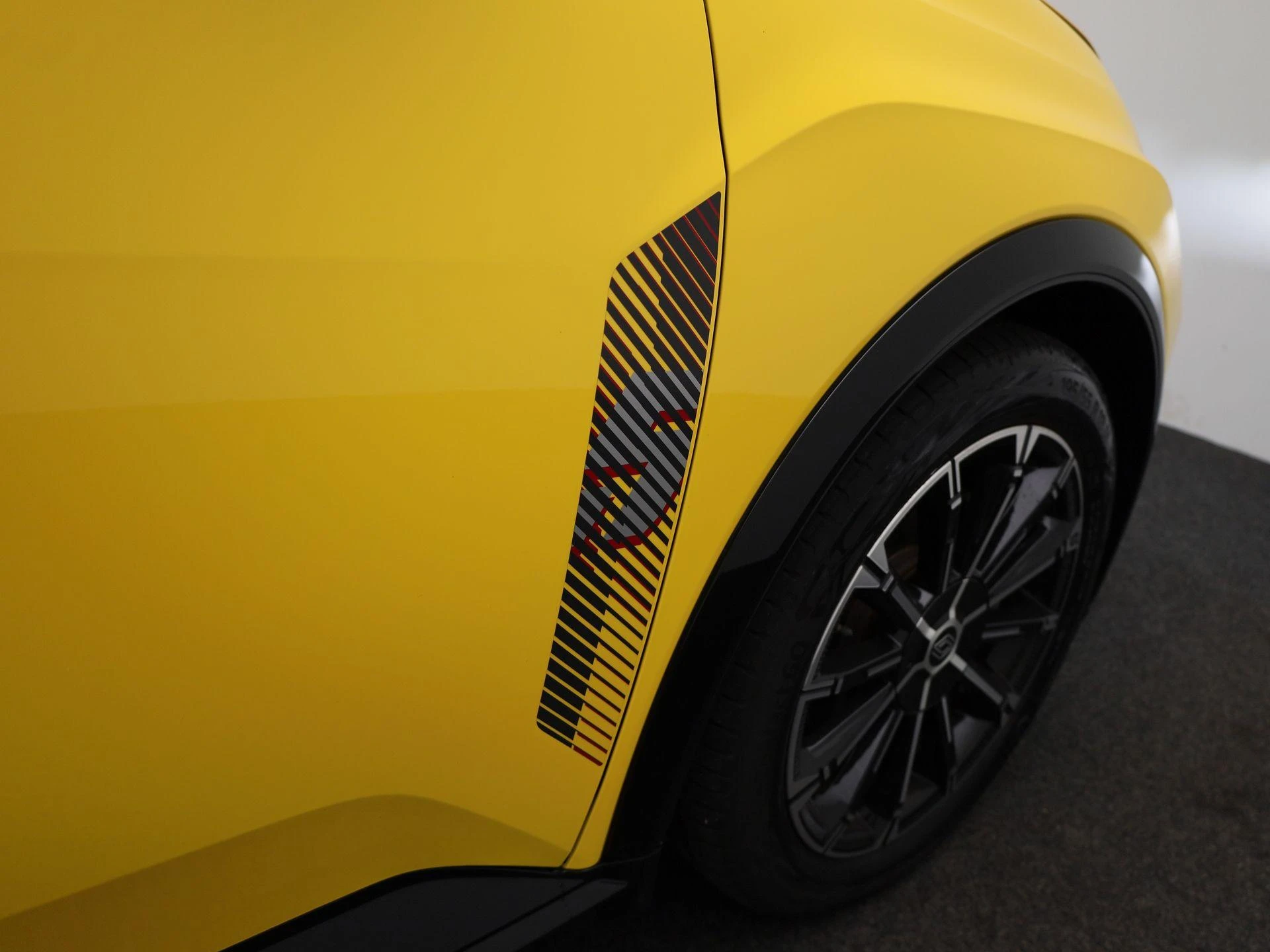 Renault-5-image-43