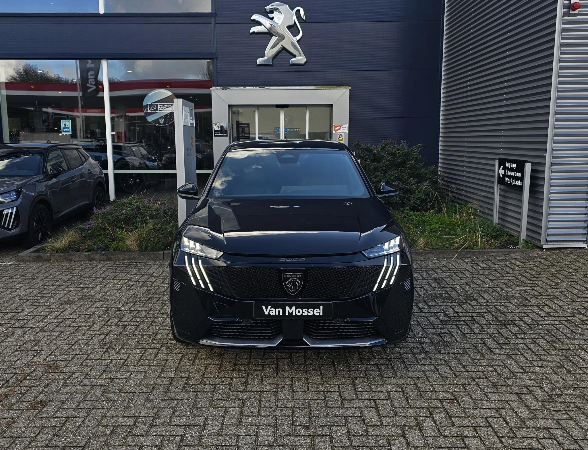 Peugeot-e-3008-image-1