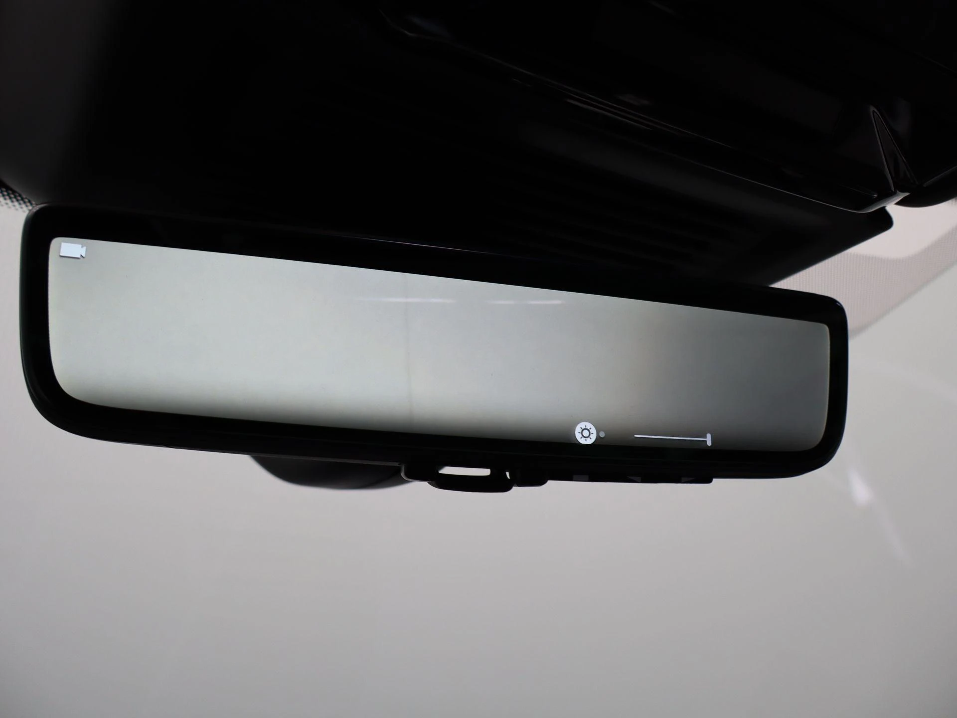 Land Rover-Range Rover-image-32