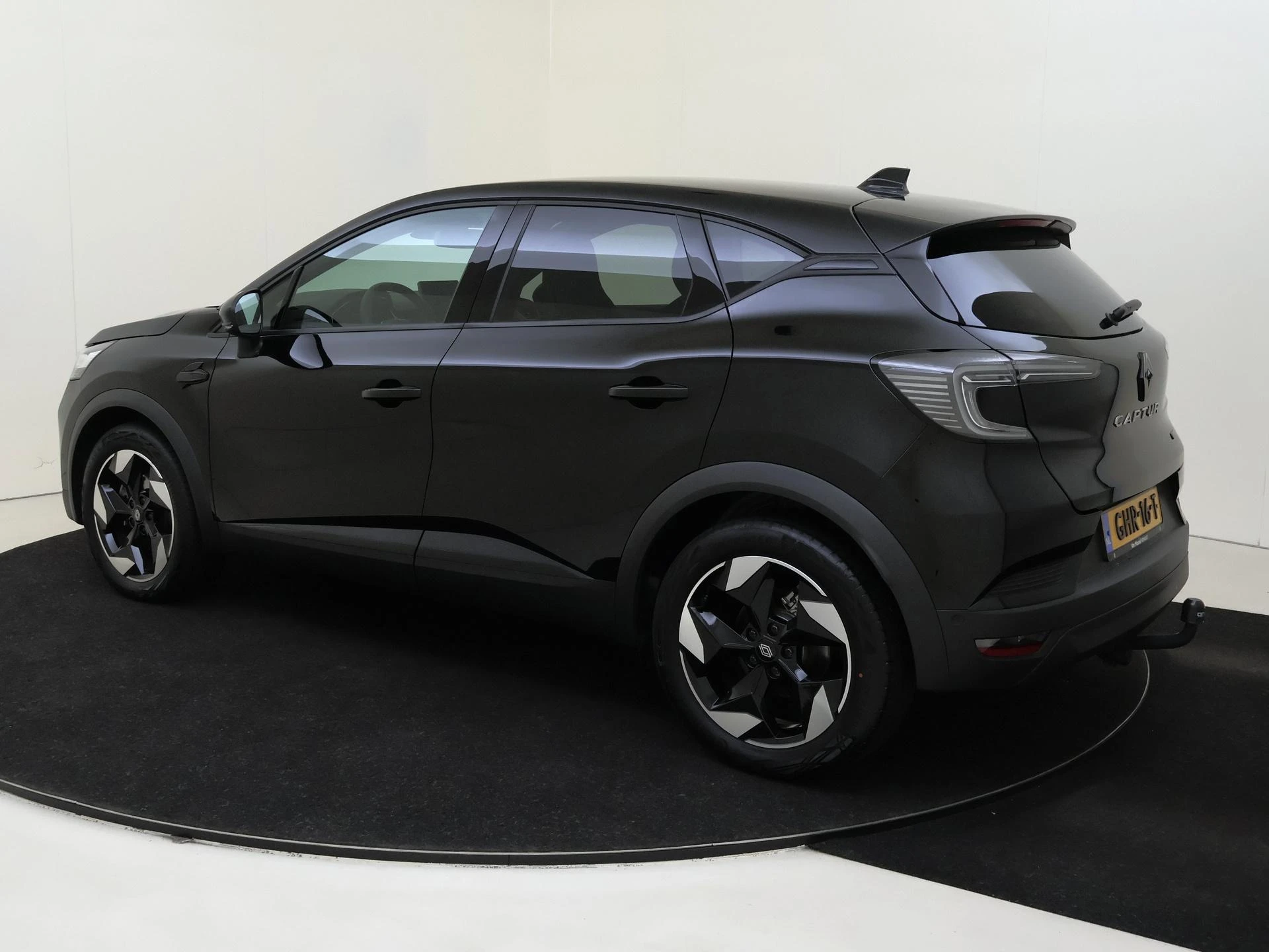 Renault-Captur-image-2