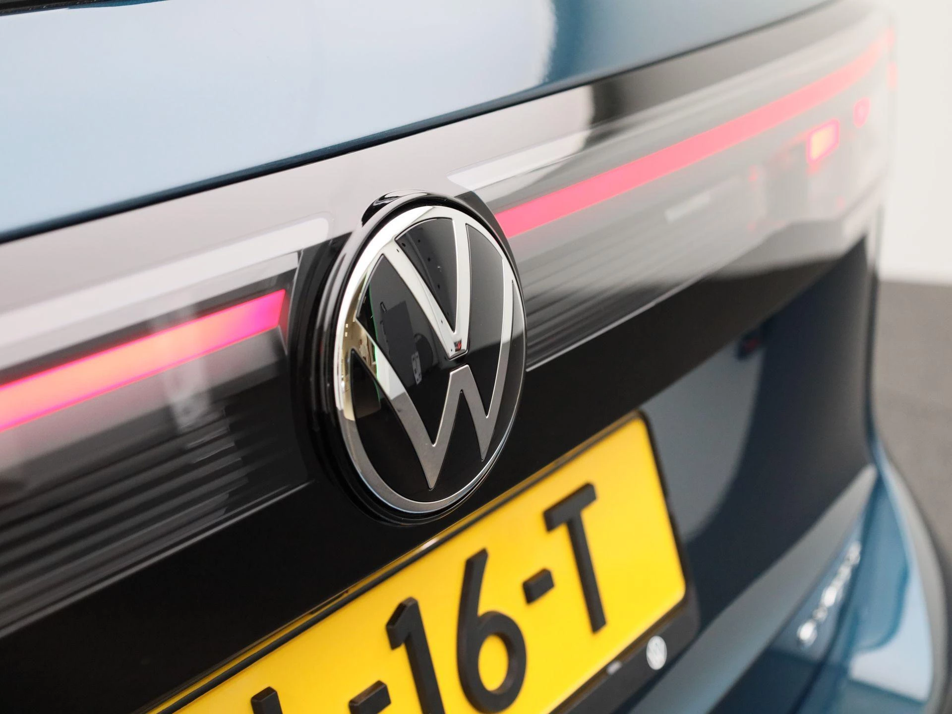 Volkswagen-Tiguan-image-35
