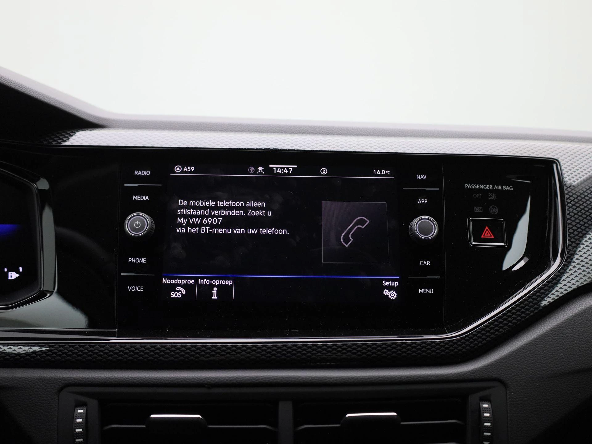 Volkswagen-Polo-image-22