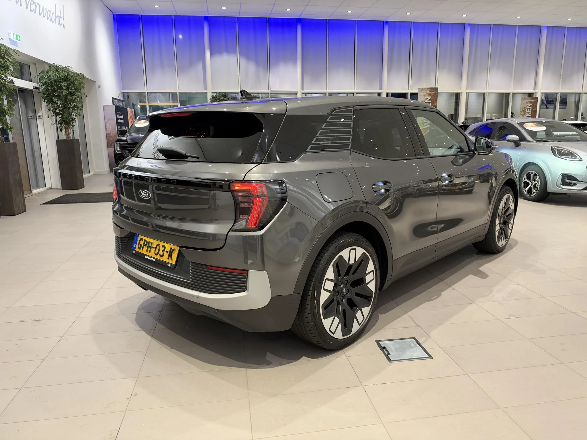Ford-Explorer-image-4