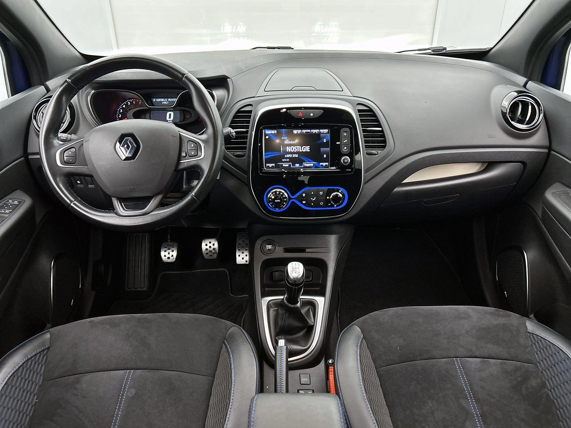 Renault-Captur-image-21