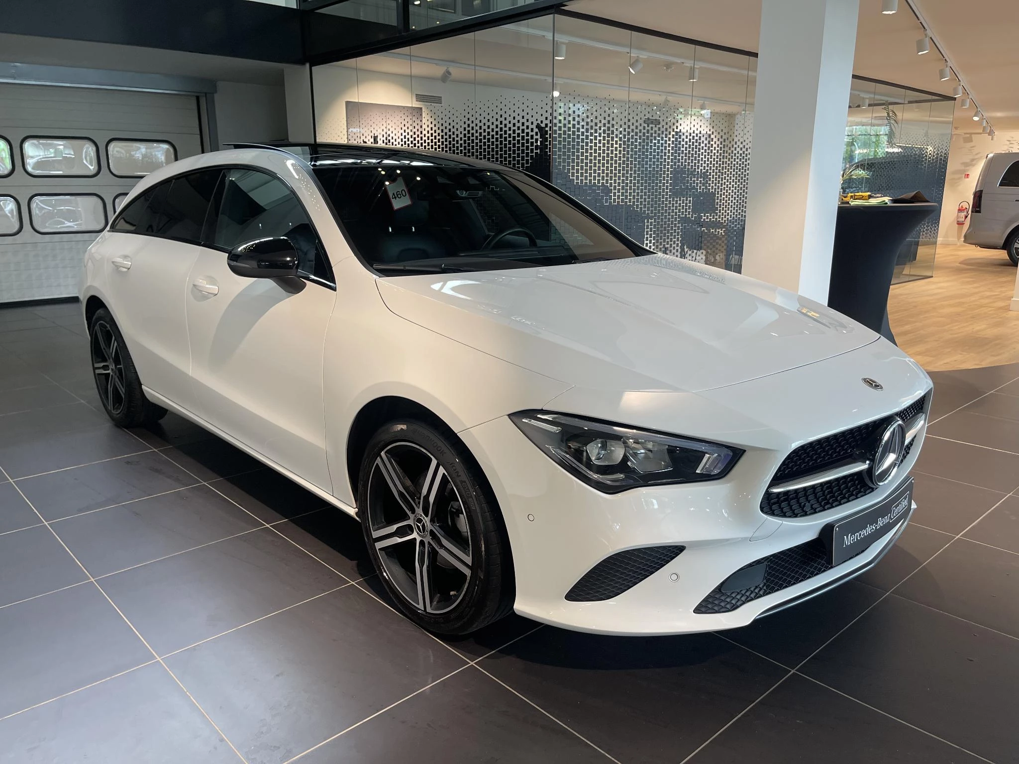 Mercedes-Benz-CLA-image-11