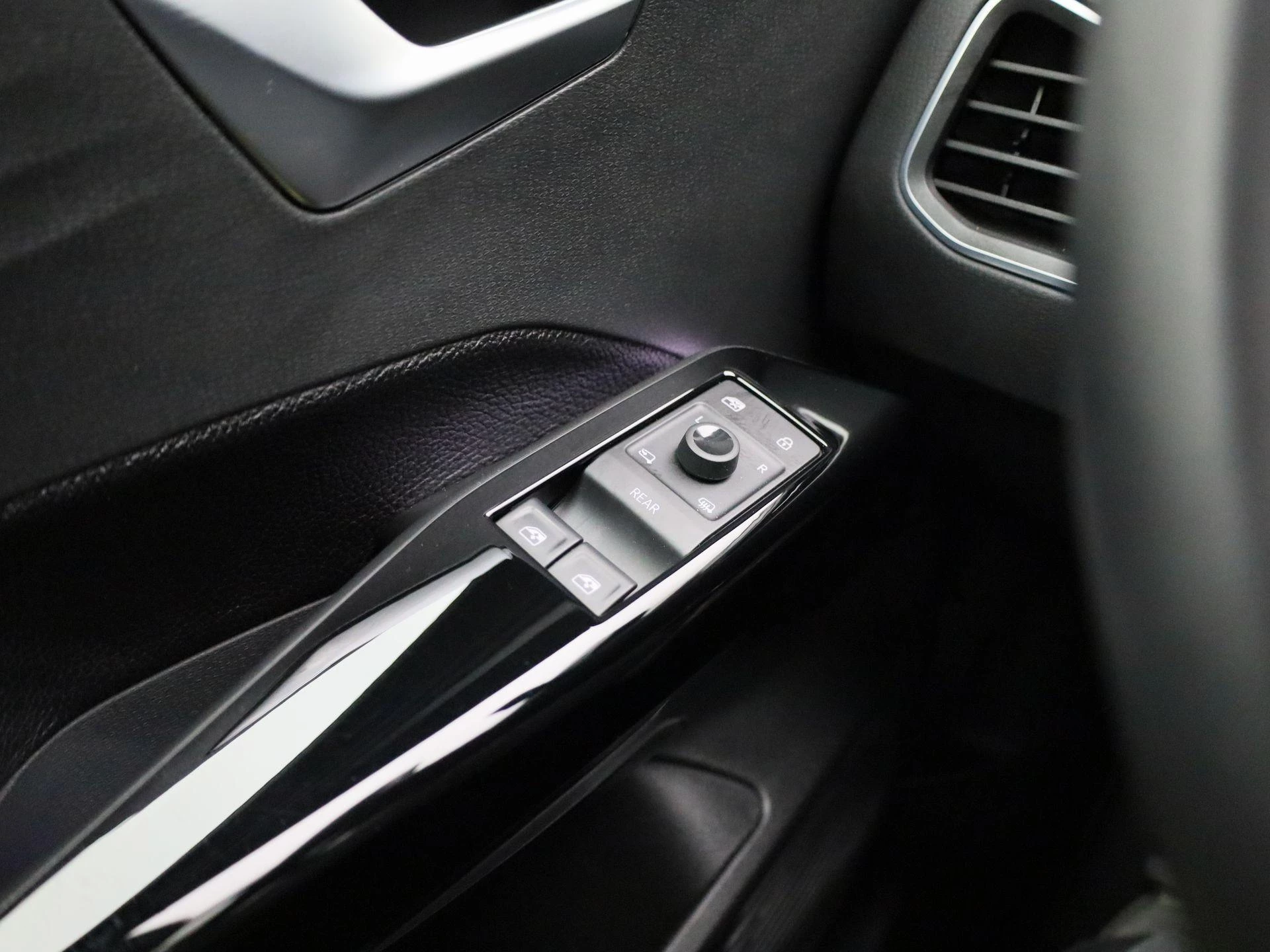 Volkswagen-ID.3-image-23