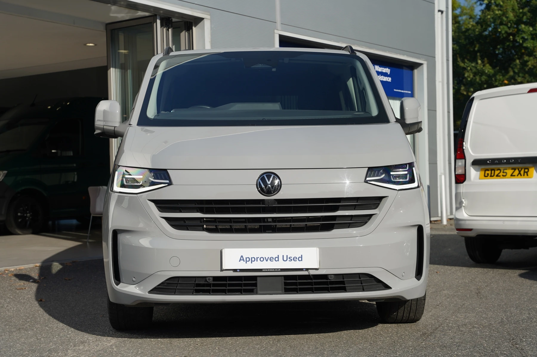 Volkswagen-Transporter-image-6