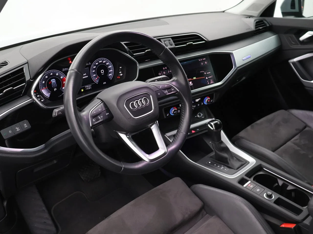 Audi-Q3-image-5
