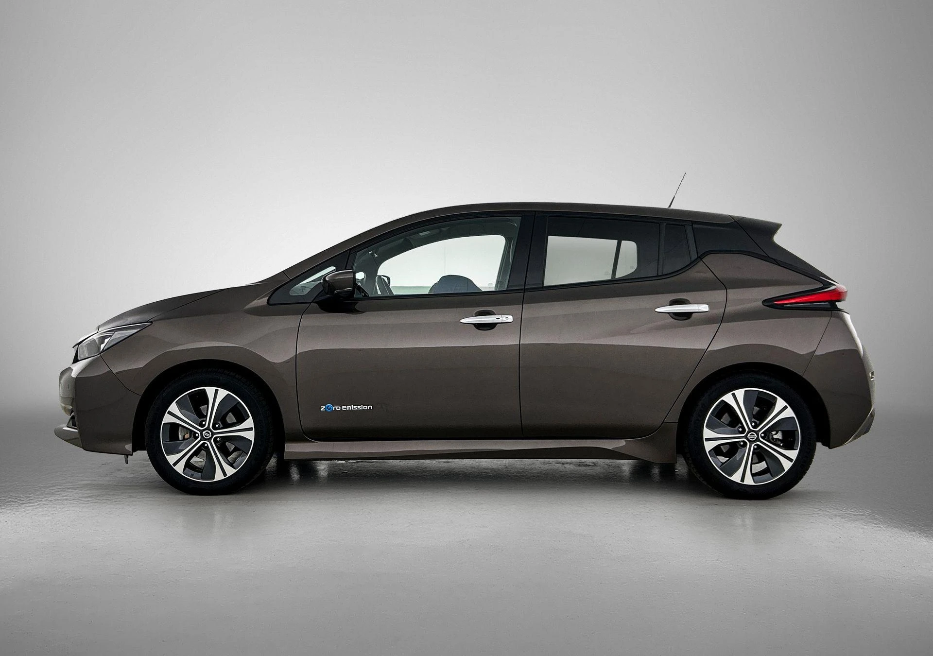 Nissan-Leaf-image-1