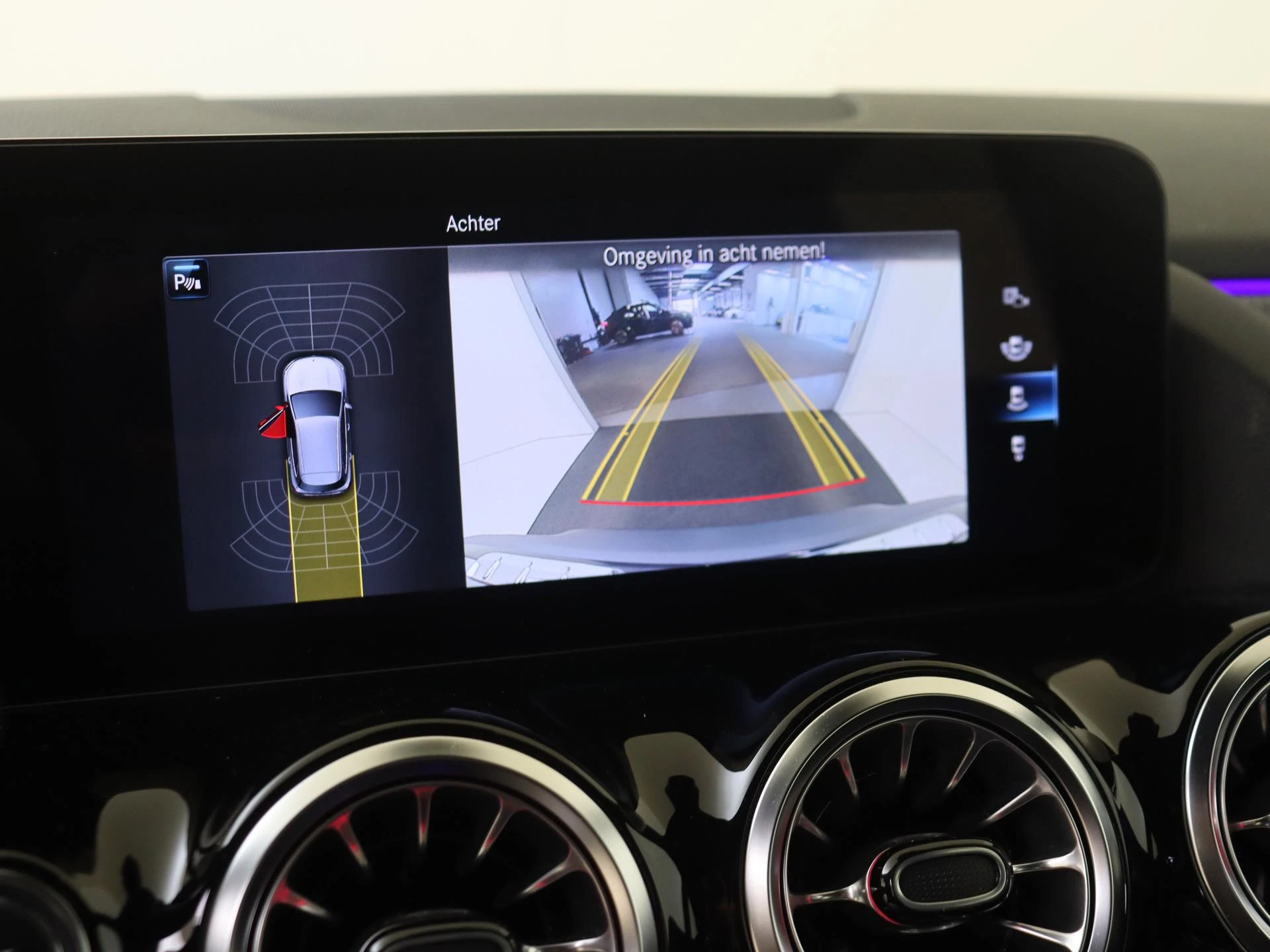 Mercedes-Benz-EQA-image-19