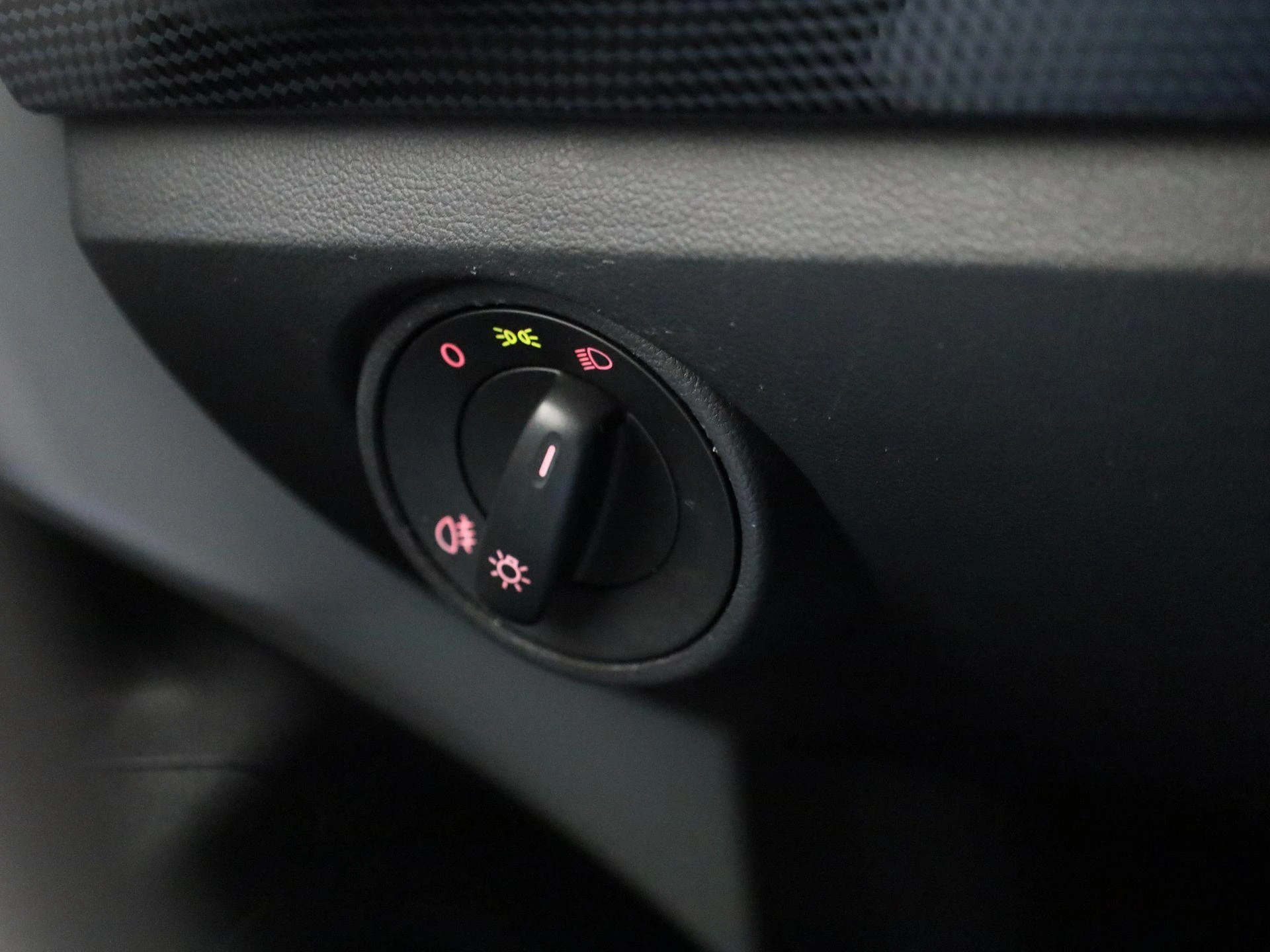 Volkswagen-up!-image-14