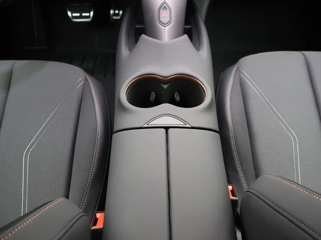 CUPRA-Tavascan-image-12