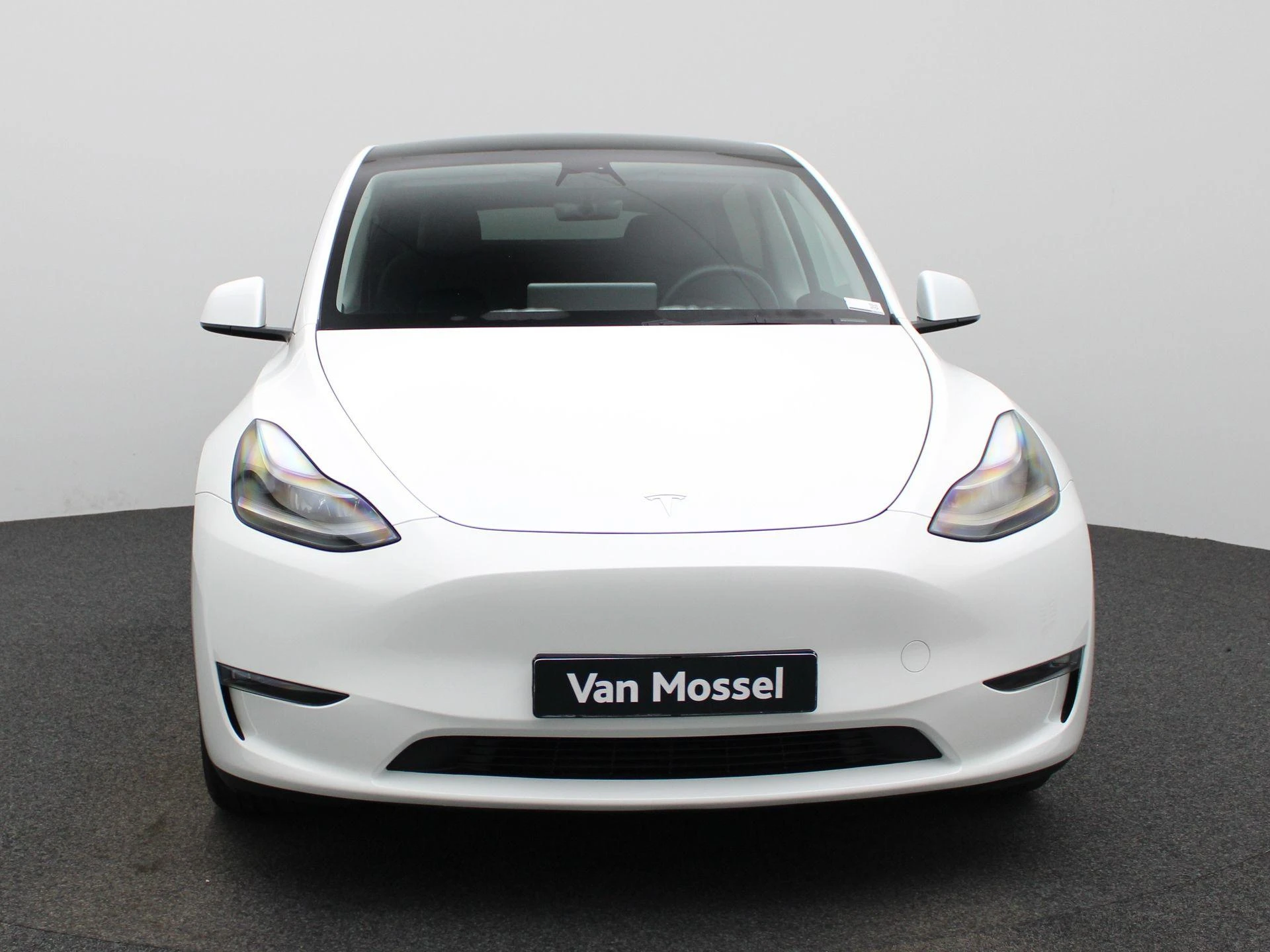 Tesla-Model Y-image-2