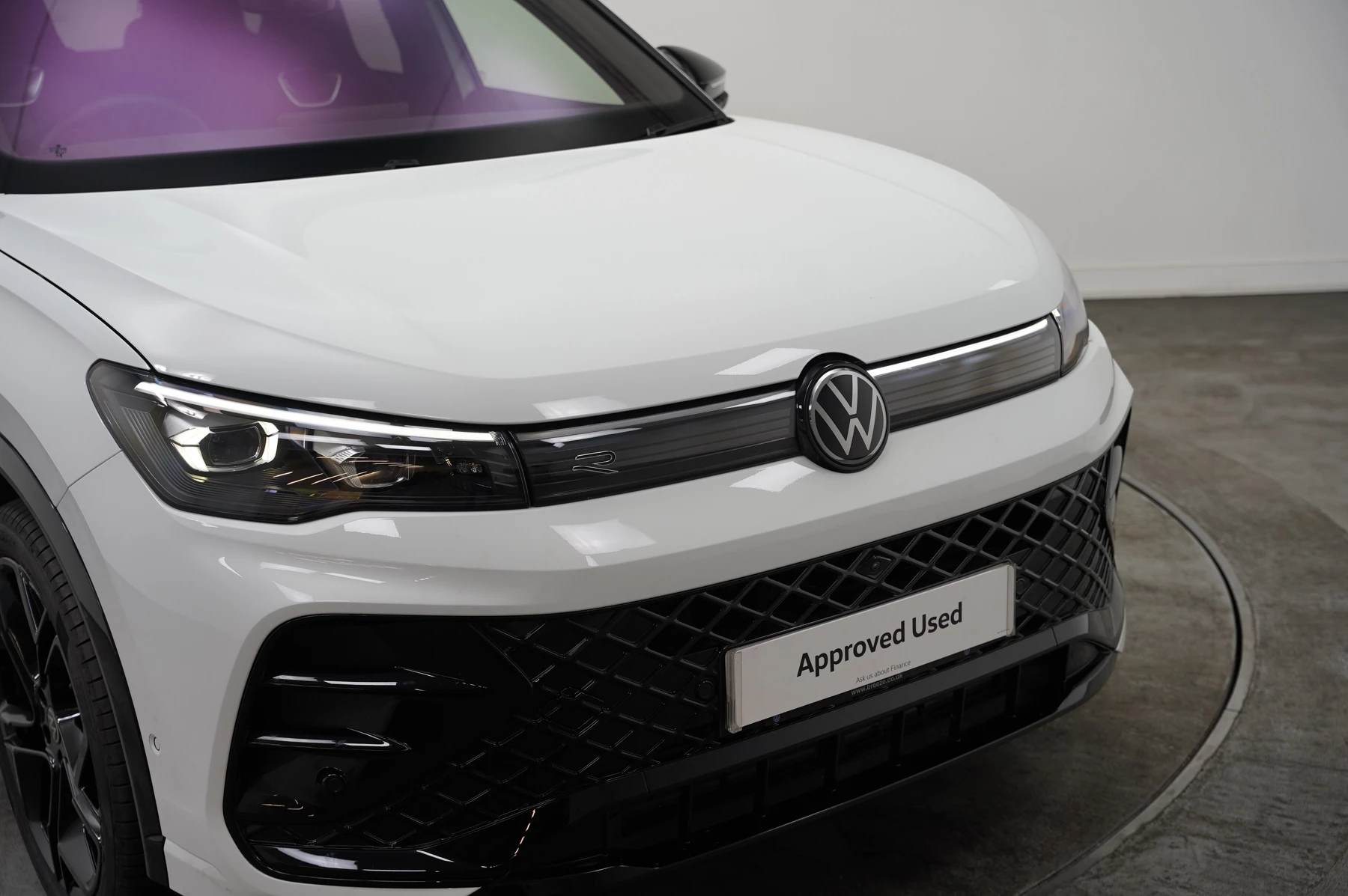Volkswagen-Tiguan-image-40