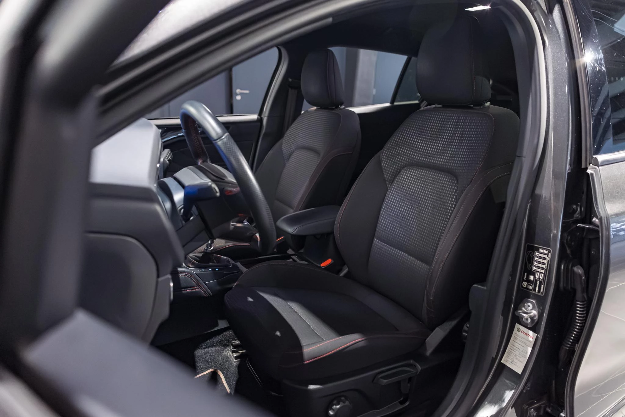 Ford Focus Wagon 1.0i EcoBoost MHEV 92kW ST-Line X