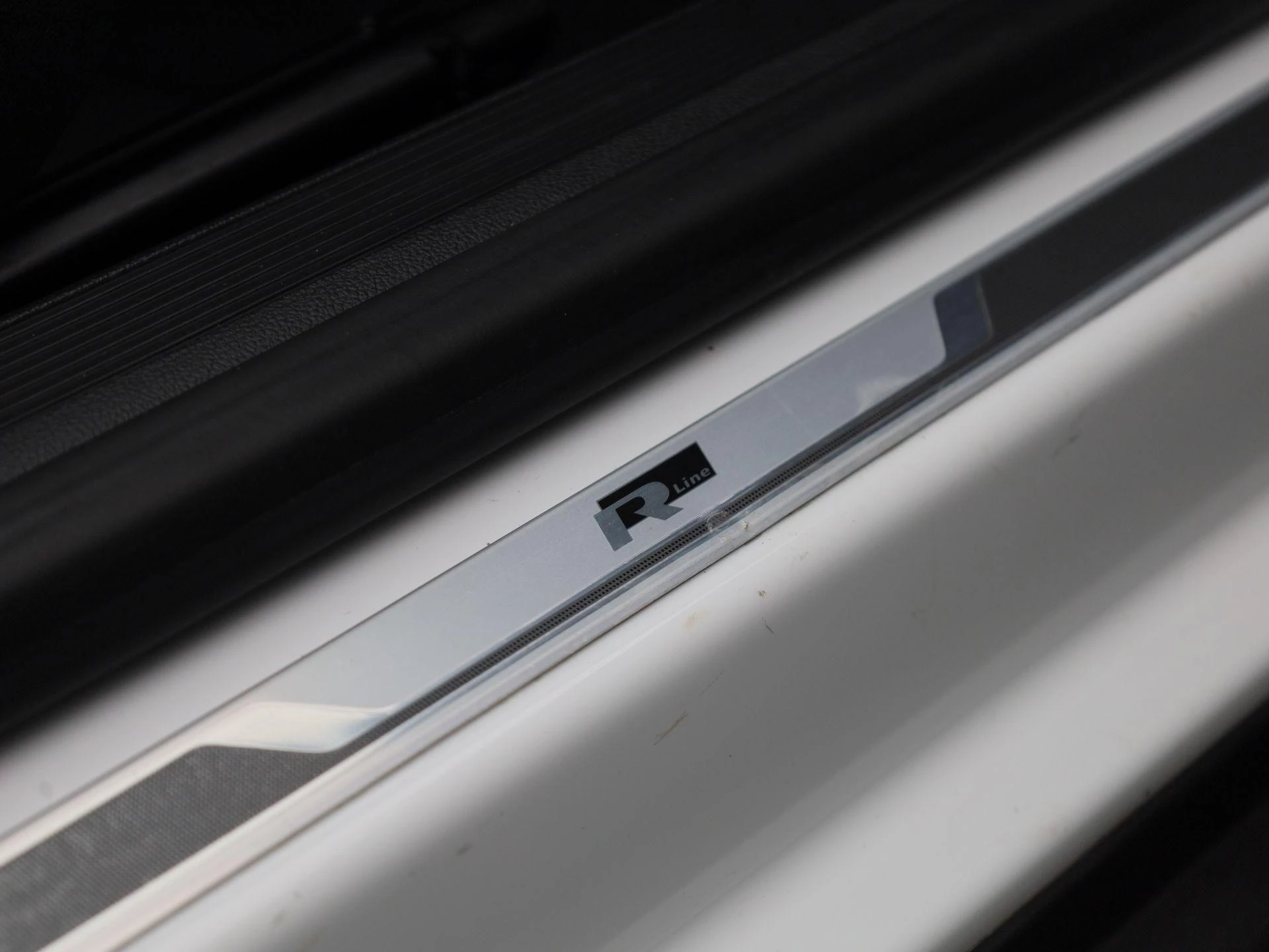 Volkswagen-T-Roc-image-39