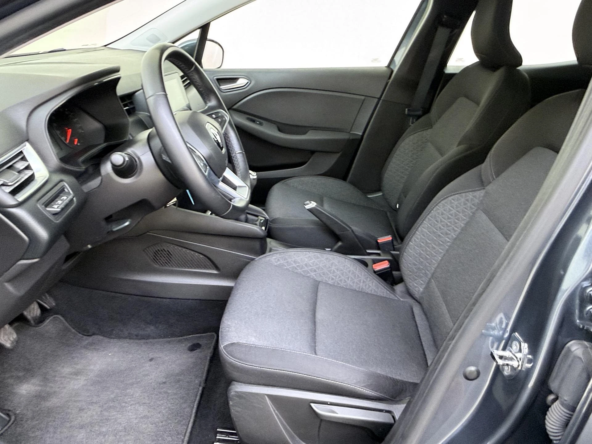 Renault-Clio-image-14