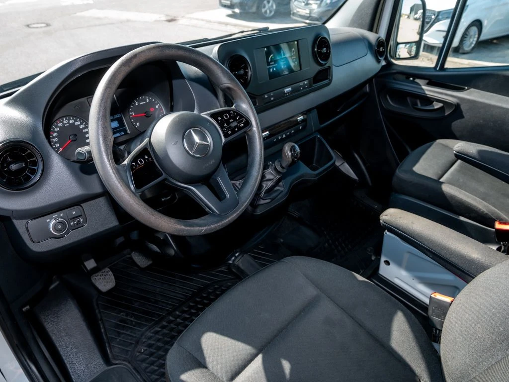 Mercedes-Benz-Sprinter 317-image-8